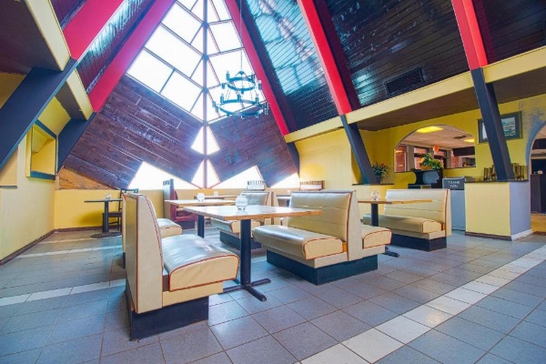 American Best Inn By OYO I-35 Perry image 15