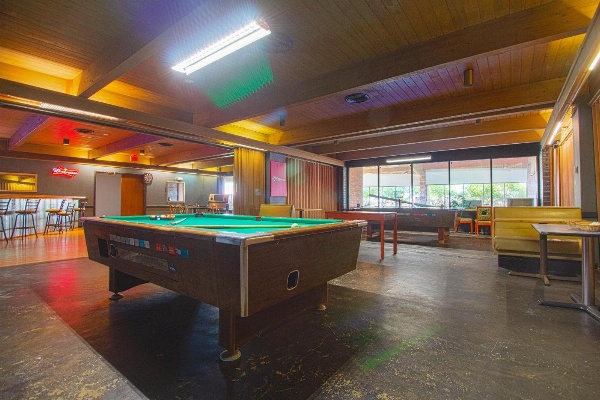 American Best Inn By OYO I-35 Perry image 7